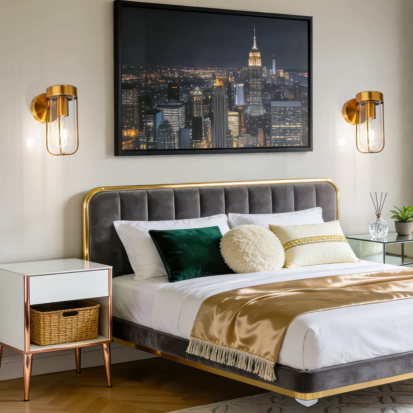 MantoLite Vintage Indoor Wall Light Brass Bath Vanity Light (Simple with Glass Shade) Industrial-Style Wall Light Suitable for Living Room, Bedroom and Hallway